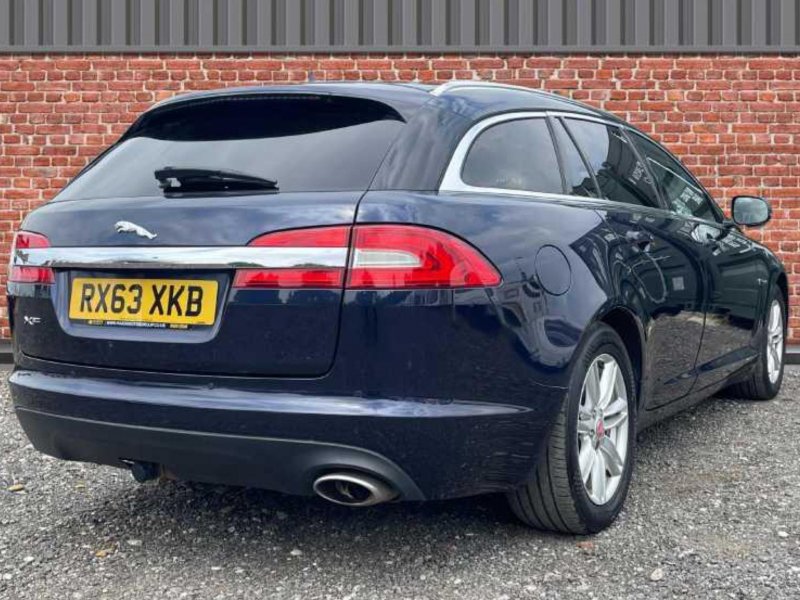 JAGUAR XF