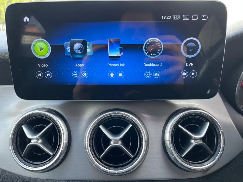 MERCEDES-BENZ CLA