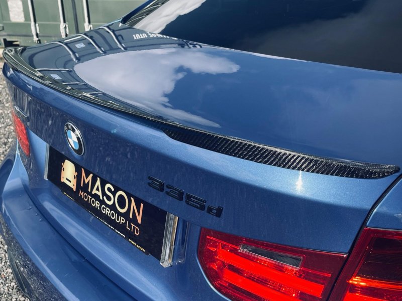 BMW 3 SERIES