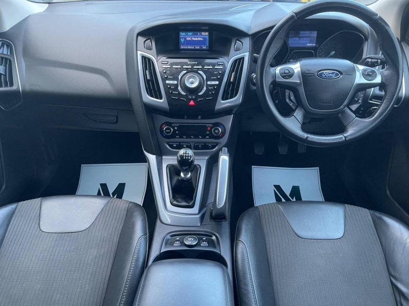 FORD FOCUS