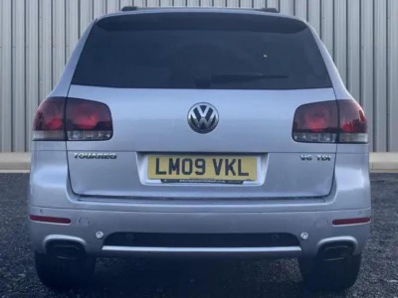 VOLKSWAGEN TOUAREG
