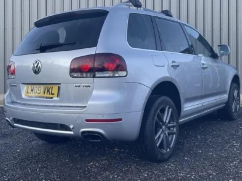 VOLKSWAGEN TOUAREG