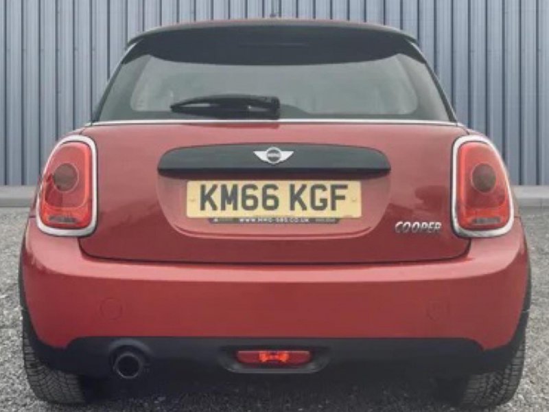 MINI HATCH