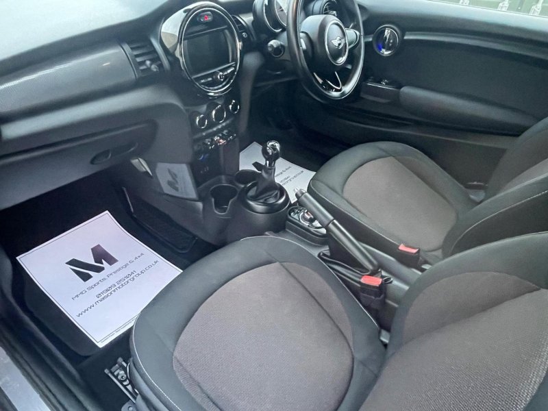 MINI HATCH