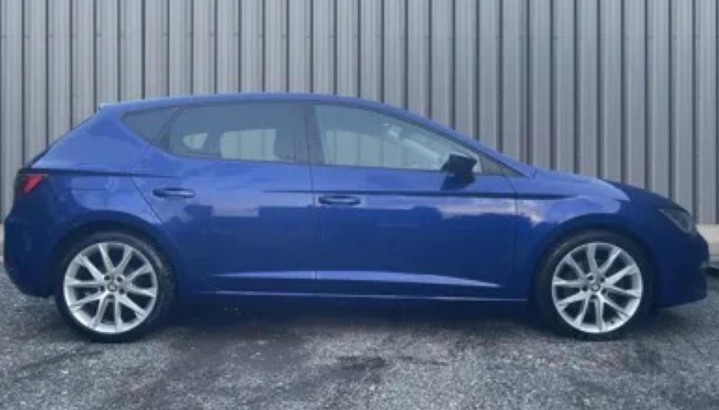 SEAT LEON