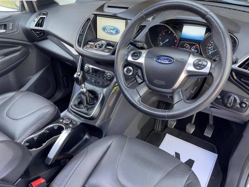 FORD KUGA